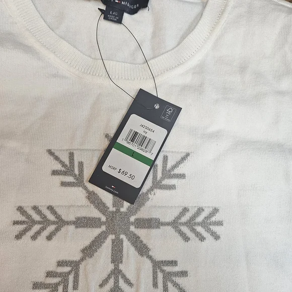 Tommy Hilfiger White Sweater with Gray Snowflake - Picture 2 of 6